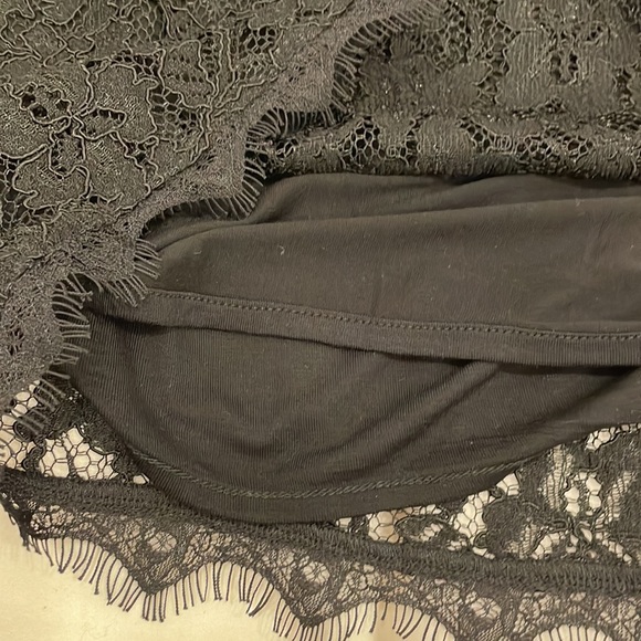 Babaton lace crop top in size small black - Picture 5 of 5